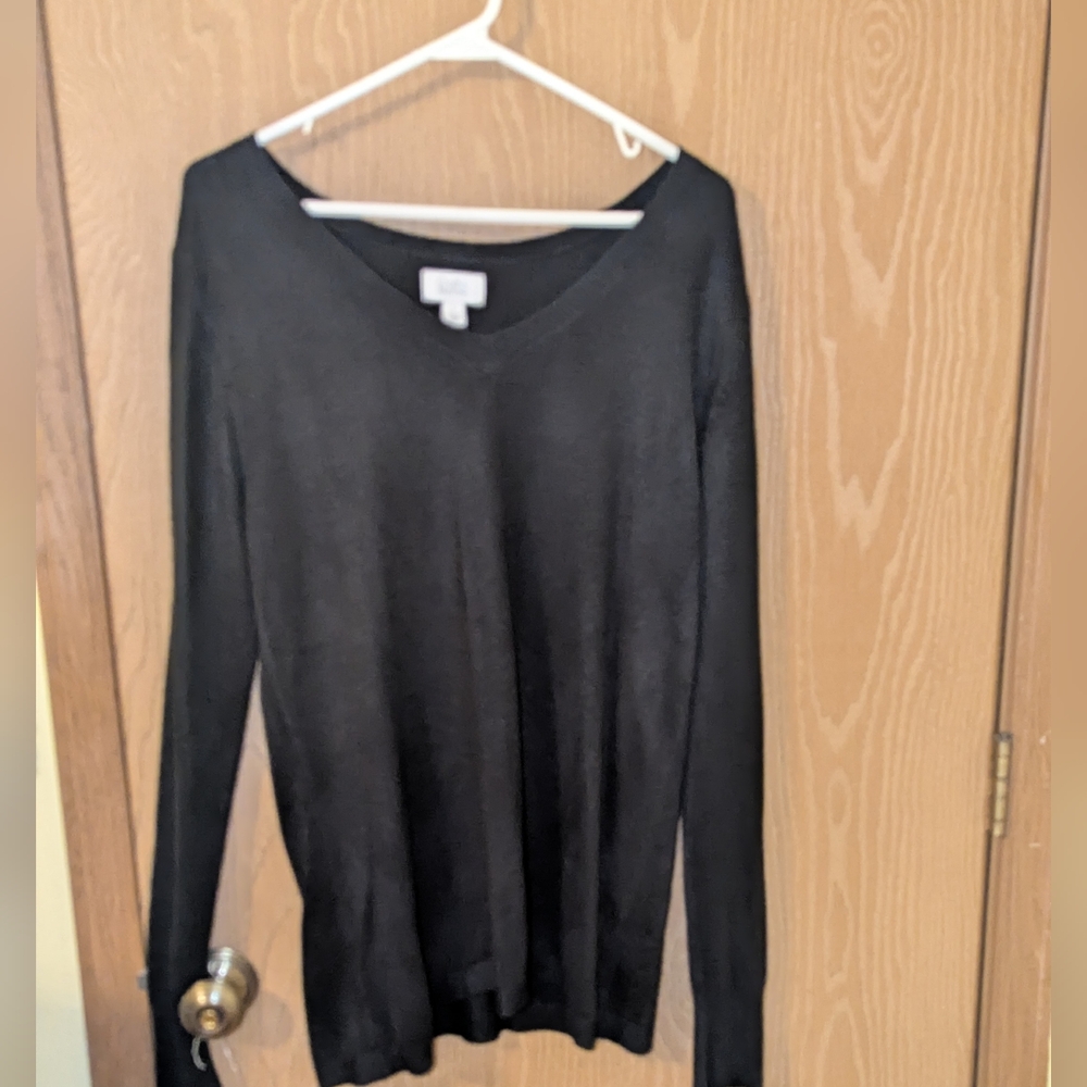 Croft & Barrow - Lightweight V-Neck Black Sweater Women's Large